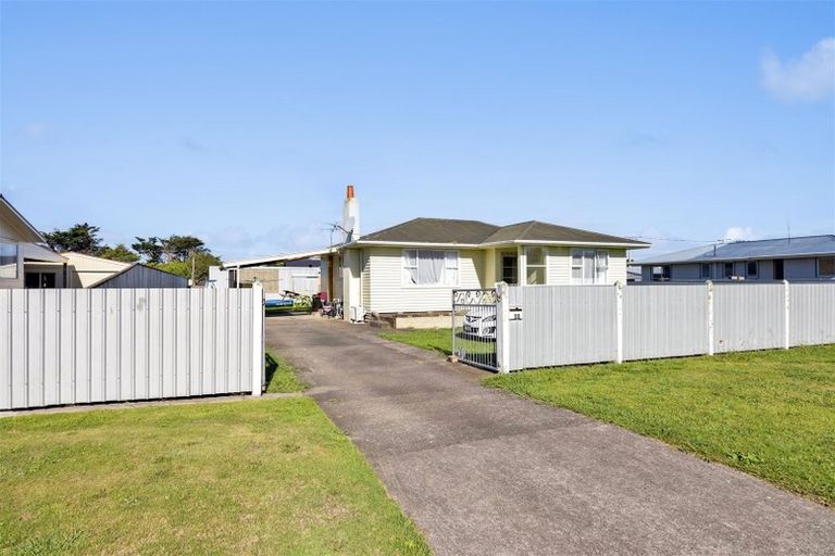 Photo of property in 25 Grey Street, Normanby, Hawera, 4614