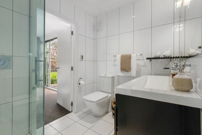 Photo of property in 1/5 Whareora Terrace, Cashmere, Christchurch, 8022