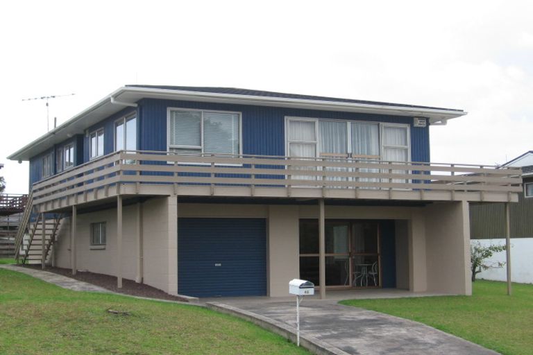 Photo of property in 42 Miltonia Avenue, Te Atatu South, Auckland, 0610