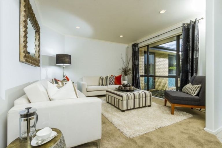 Photo of property in 18 William Gamble Drive, Greenhithe, Auckland, 0632