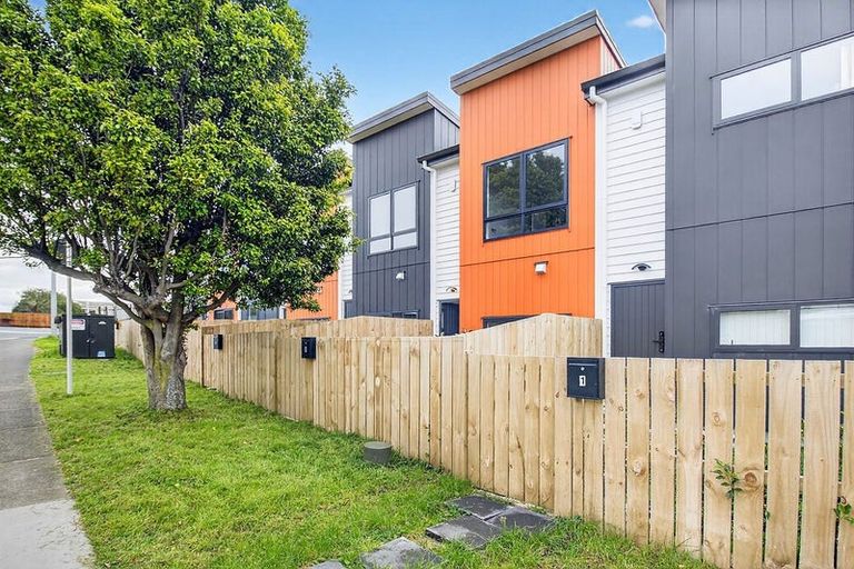 Photo of property in 3/85 Jaemont Avenue, Te Atatu South, Auckland, 0610