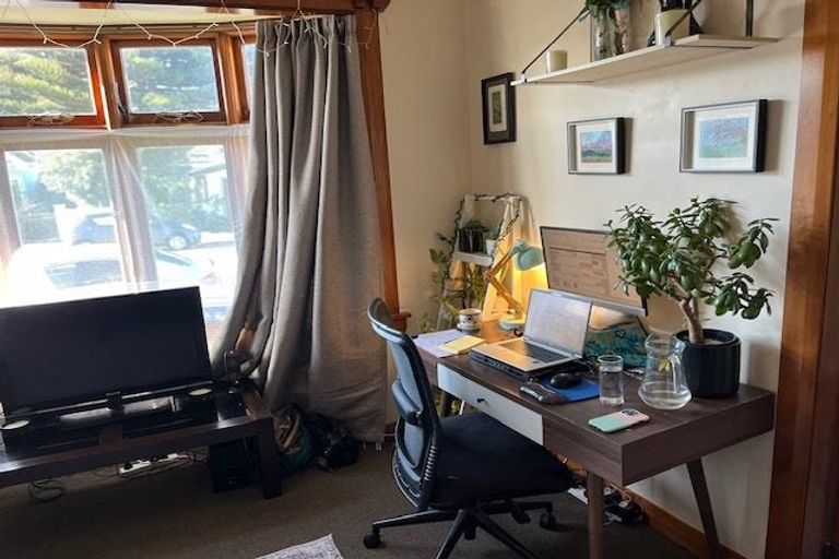 Photo of property in 88 Freyberg Street, Lyall Bay, Wellington, 6022