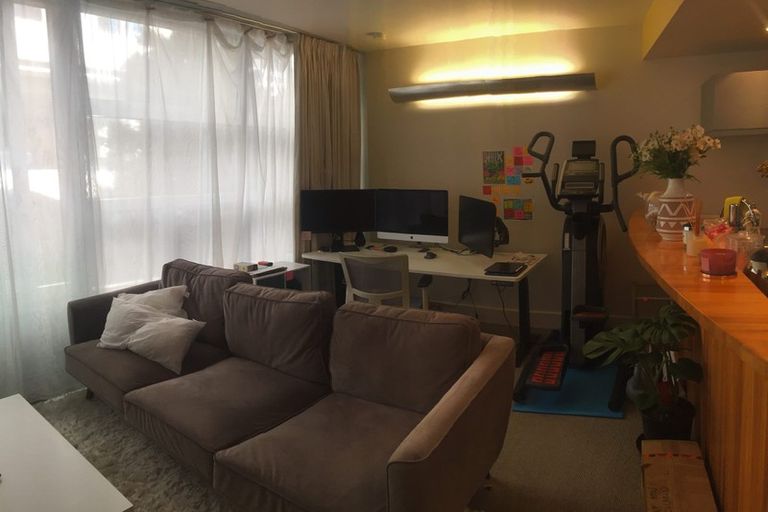 Photo of property in St Pauls Apartments, 58/43 Mulgrave Street, Thorndon, Wellington, 6011