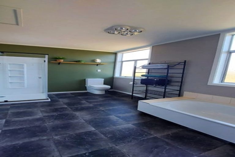 Photo of property in 1394 Devon Road, Brixton, Waitara, 4382