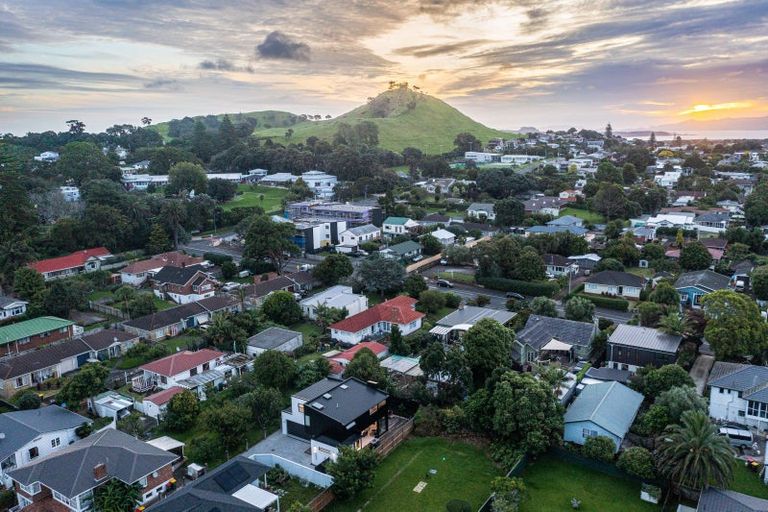 Photo of property in 6a Kohanga Road, Mangere Bridge, Auckland, 2022