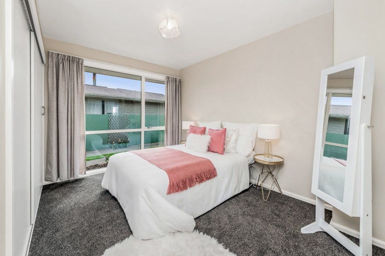 Photo of property in 27 Skerten Avenue, Hornby, Christchurch, 8042