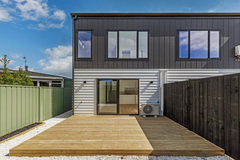 Photo of property in 647e Te Atatu Road, Te Atatu Peninsula, Auckland, 0610