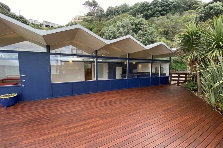 Photo of property in 214 Evans Bay Parade, Hataitai, Wellington, 6021