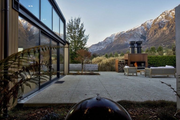 Photo of property in 24 Double Cone Road, Jacks Point, Queenstown, 9371