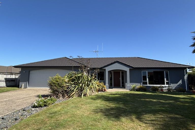 Photo of property in 10 Burgundy Court, Rototuna, Hamilton, 3210