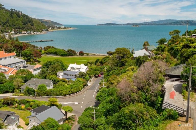 Photo of property in 23 Ferry Road, Days Bay, Lower Hutt, 5013