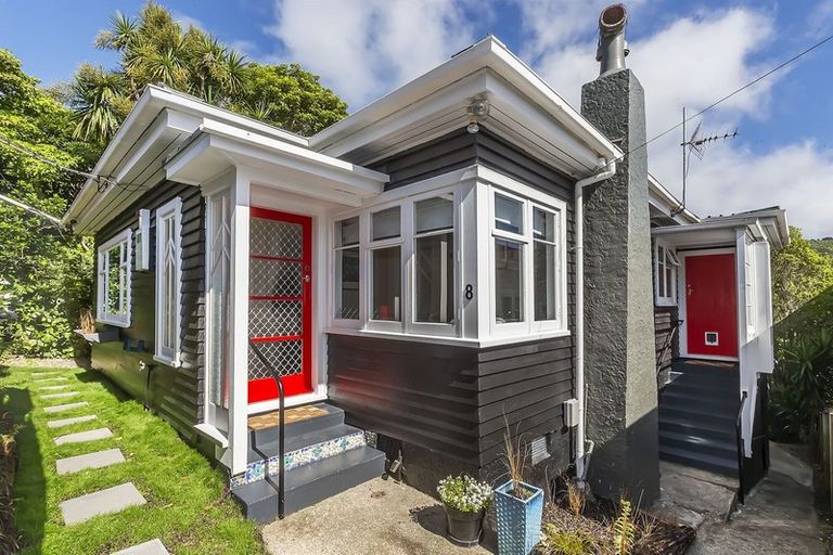 Photo of property in 8 Collier Avenue, Karori, Wellington, 6012