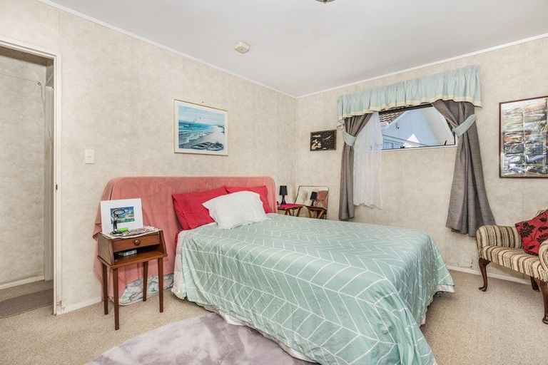 Photo of property in 1/66b Burundi Avenue, Clendon Park, Auckland, 2103