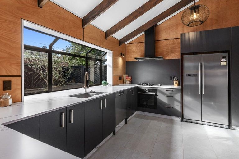 Photo of property in 16 Homewood Avenue, Levin, 5510