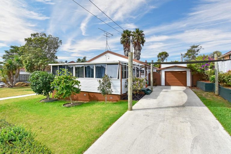 Photo of property in 10 Buller Crescent, Manurewa, Auckland, 2102