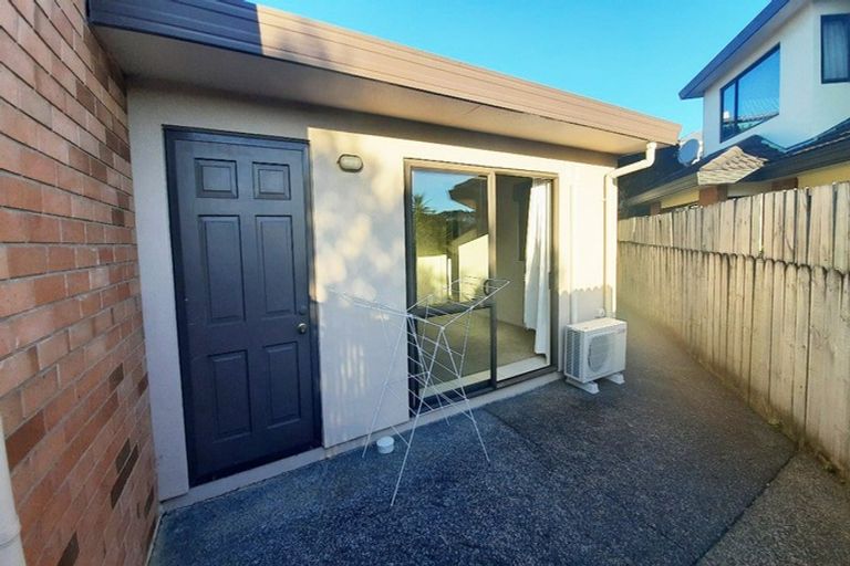 Photo of property in 4 Meridian Court, Oteha, Auckland, 0632