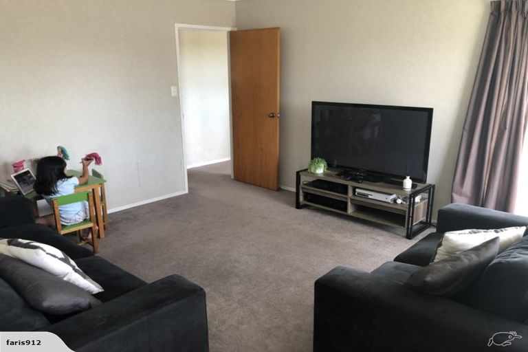 Photo of property in 92 Aviemore Drive, Highland Park, Auckland, 2010