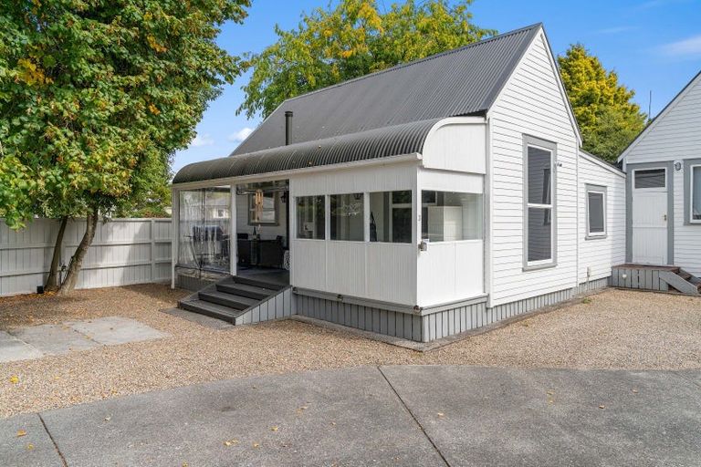 Photo of property in 3/201 Victoria Street, Cambridge, 3434