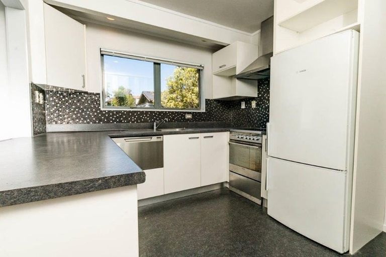 Photo of property in 63 Kirby Street, Glendene, Auckland, 0602