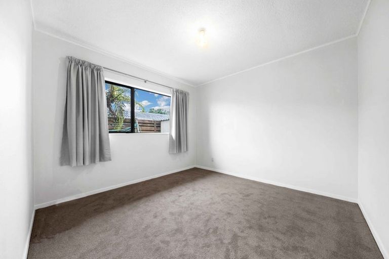 Photo of property in 21a Sunnypark Avenue, Rosehill, Papakura, 2113