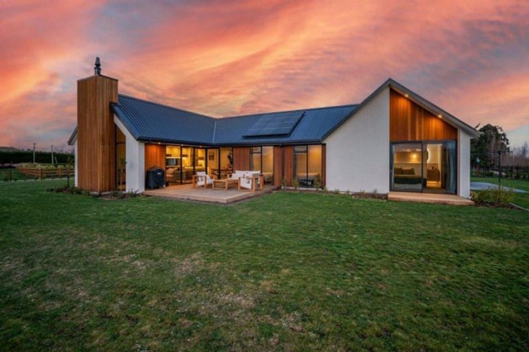 Photo of property in 1a Riverdale Place, Amberley, 7410