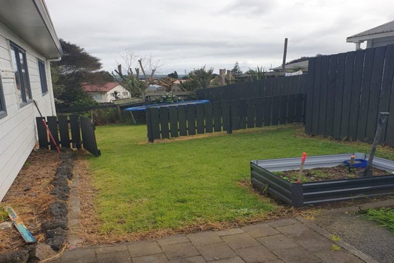 Photo of property in 69b Victoria Avenue, Waiuku, 2123