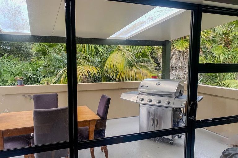 Photo of property in 19 Moore Street, Hillcrest, Auckland, 0627