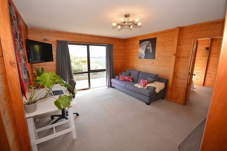 Photo of property in 13 Pine Ridge Terrace, Waikanae Beach, Waikanae, 5036