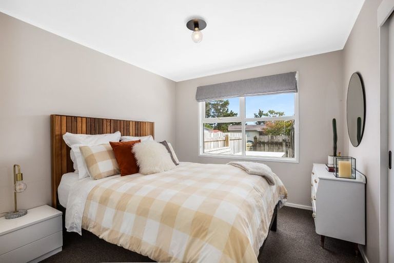 Photo of property in 9 Gaff Place, Whitby, Porirua, 5024
