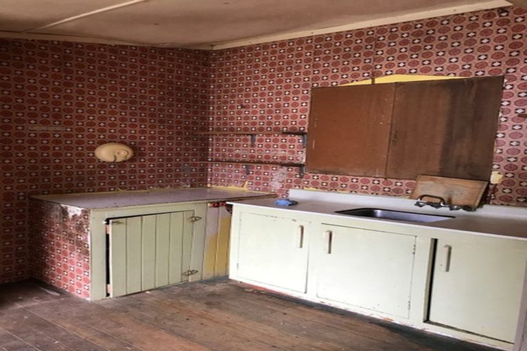 Photo of property in 64 Turner Street, Edendale, 9825