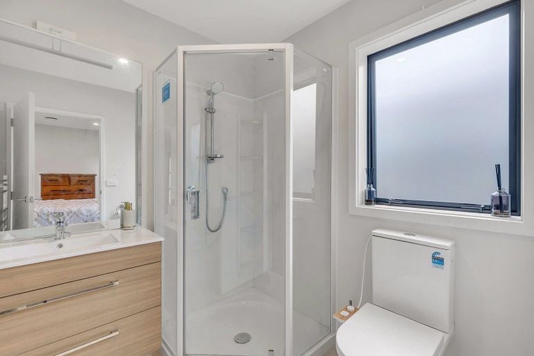 Photo of property in 48 Karearea Avenue, Kenepuru, Porirua, 5022