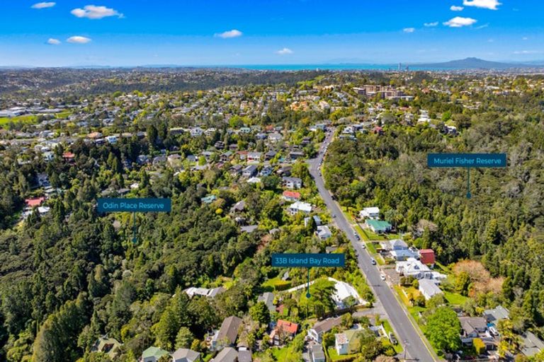 Photo of property in 33b Island Bay Road, Beach Haven, Auckland, 0626