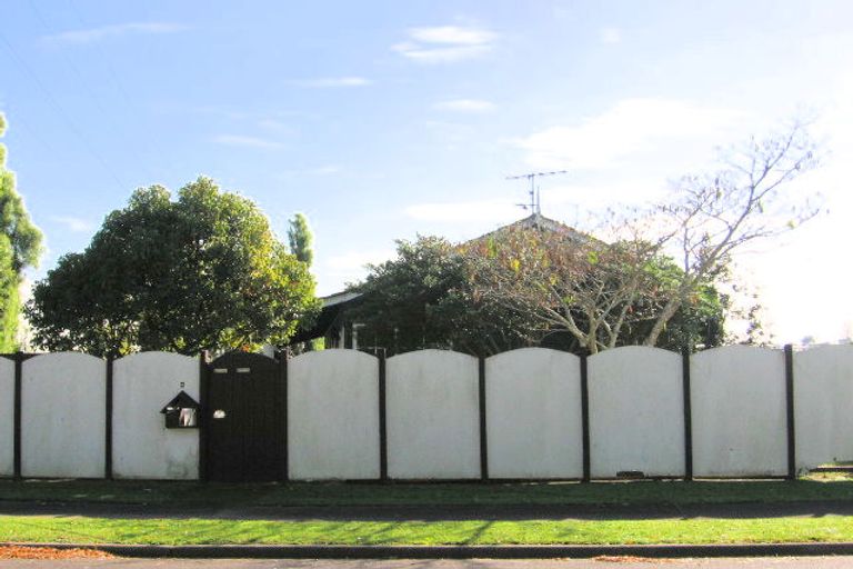 Photo of property in 4 Banyan Drive, Totara Heights, Auckland, 2105