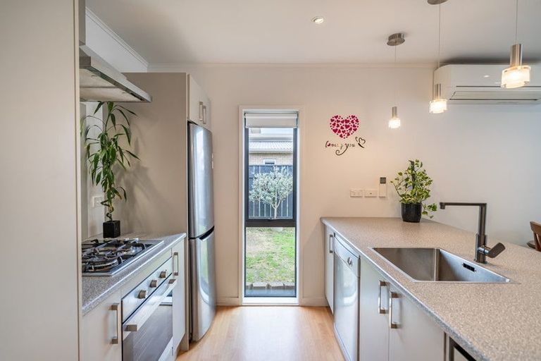 Photo of property in 7 Diamond Grove, Brown Owl, Upper Hutt, 5018