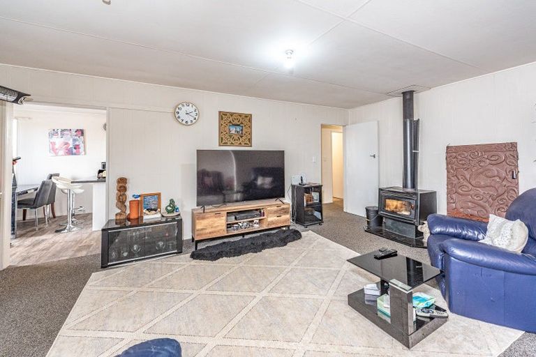 Photo of property in 27 Cross Street, Castlecliff, Whanganui, 4501