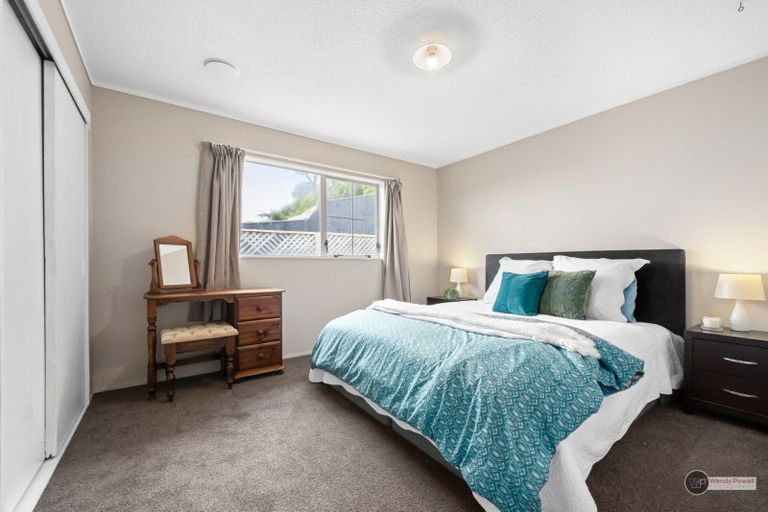 Photo of property in 10 Kaitangata Crescent, Kelson, Lower Hutt, 5010