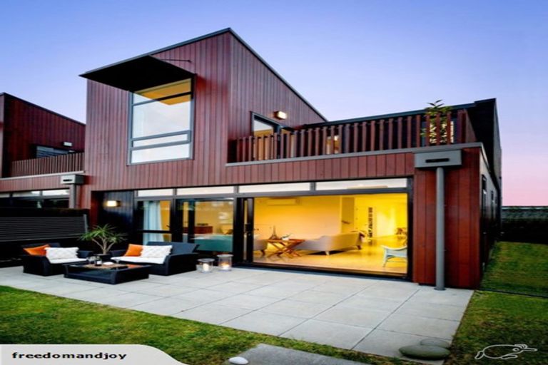 Photo of property in 20 Hastings Street, Hobsonville, Auckland, 0616