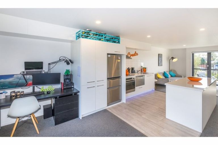 Photo of property in 13/14 Buffon Street, Waltham, Christchurch, 8023