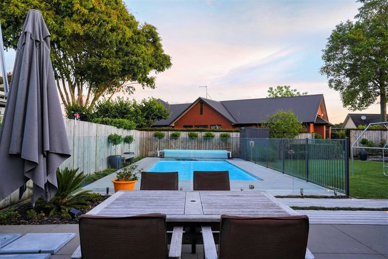 Photo of property in 16 Bree Place, Flagstaff, Hamilton, 3210