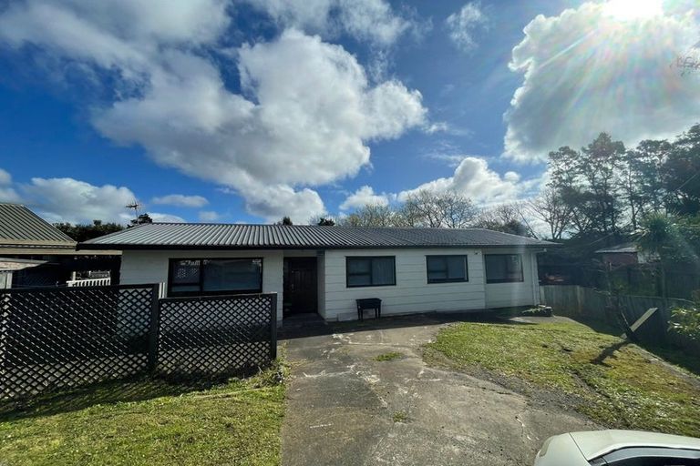 Photo of property in 1/34 Don Buck Road, Massey, Auckland, 0614
