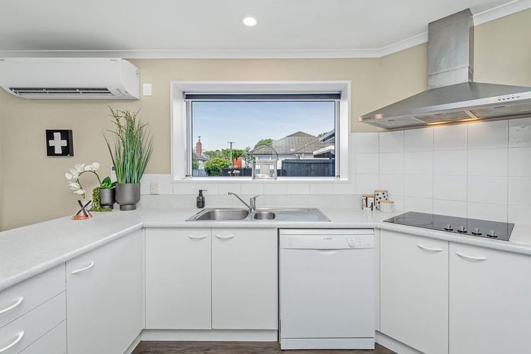 Photo of property in 2/57 Cutts Road, Russley, Christchurch, 8042