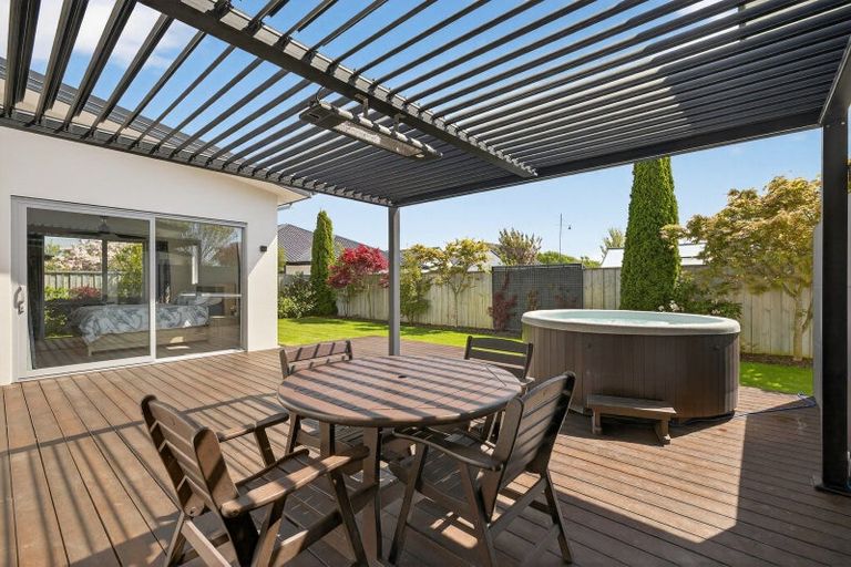 Photo of property in 25 Aroha Street, Pegasus, 7612