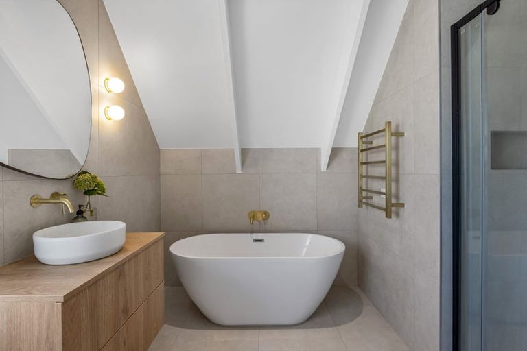 Photo of property in 44b Walton Street, Red Beach, 0932