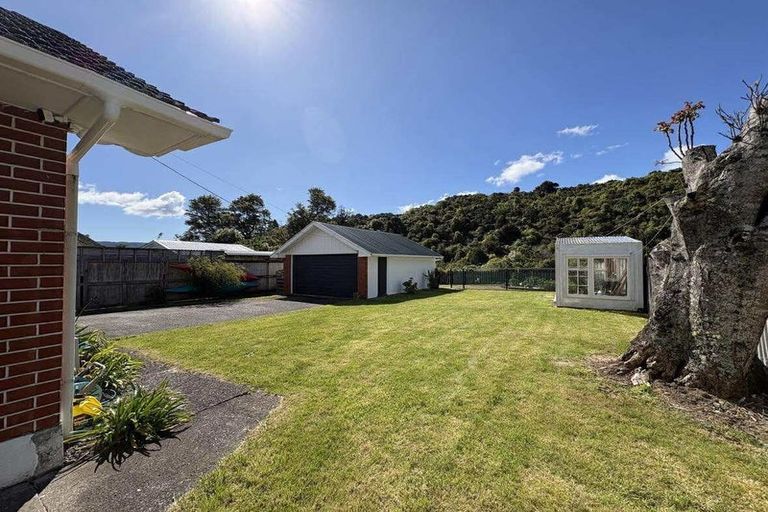 Photo of property in 89 Plateau Road, Te Marua, Upper Hutt, 5018