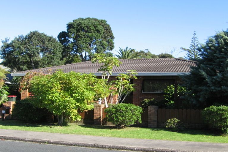 Photo of property in 8a Forest Glen, Orewa, 0931