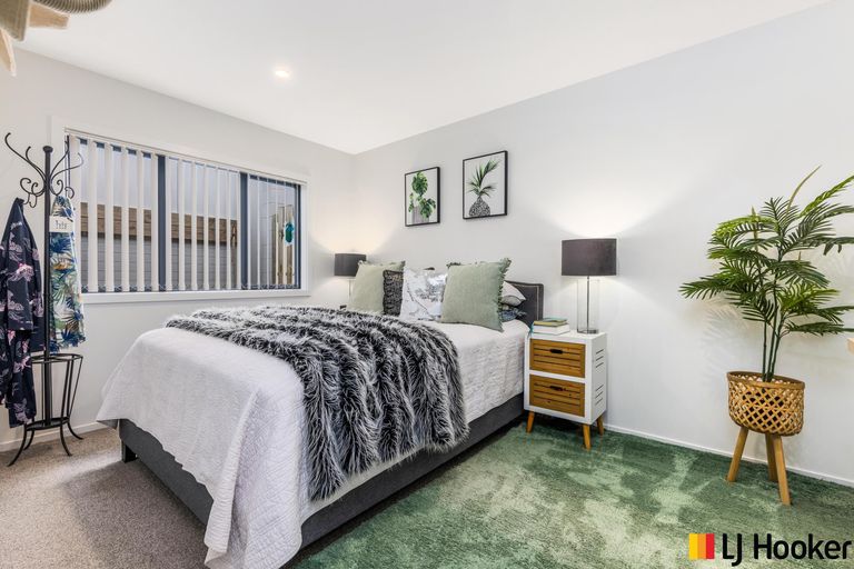 Photo of property in 11 Kapuarangi Lane, Papakura, 2110