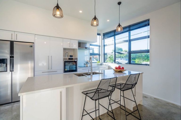 Photo of property in 12a Mahana Road, Paraparaumu Beach, Paraparaumu, 5032