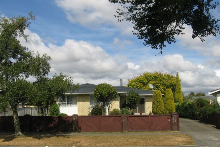 Photo of property in 127 California Drive, Totara Park, Upper Hutt, 5018