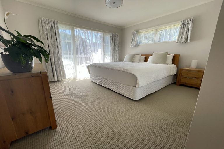 Photo of property in 2 Blenheim Street, Glenfield, Auckland, 0629