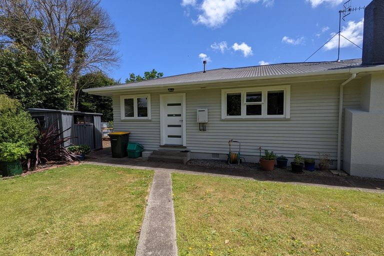 Photo of property in 48a Queenwood Road, Levin, 5510